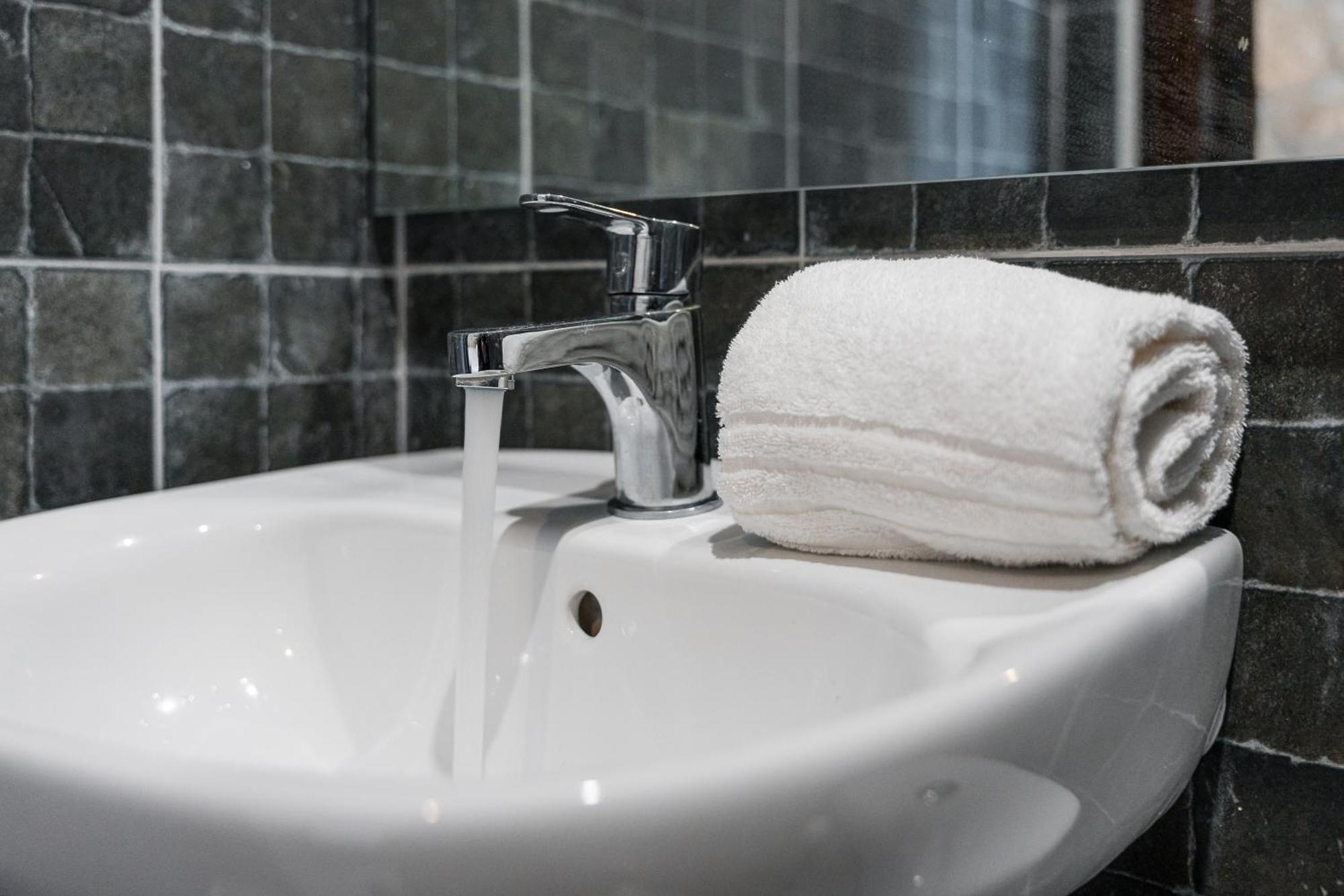 Sao Victor Suites Порто Екстериор снимка